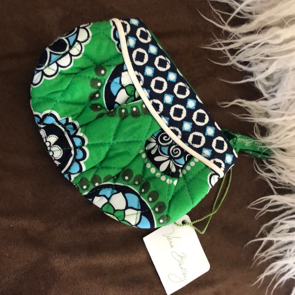 Vera Bradley Sweetheart Pouch cupcakes green - Picture 2 of 4